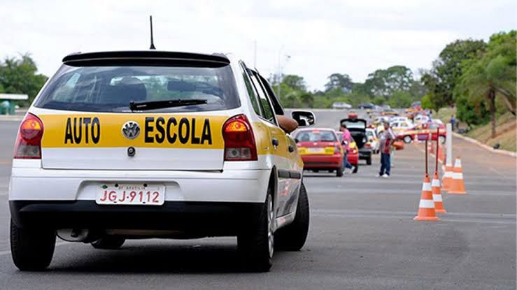 Flexibilização da CNH gera reação de autoescolas e pode parar na Justiça