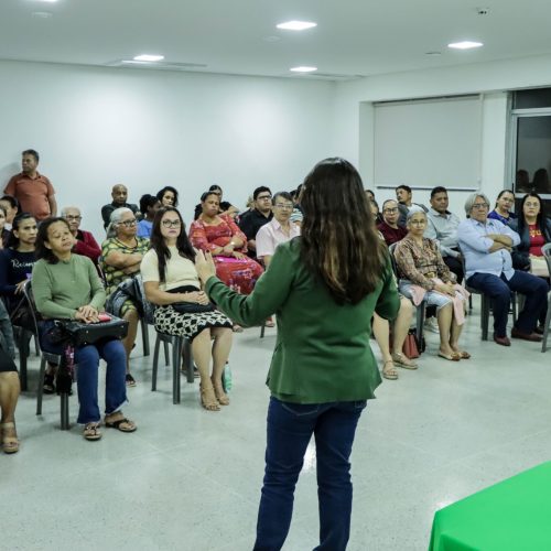 Palestra reúne costureiras para criação de cooperativa em Senador Canedo