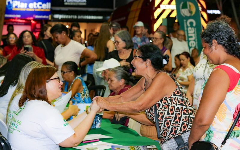 Senador Canedo convoca famílias para retirar escrituras e cartões do Aluguel Social