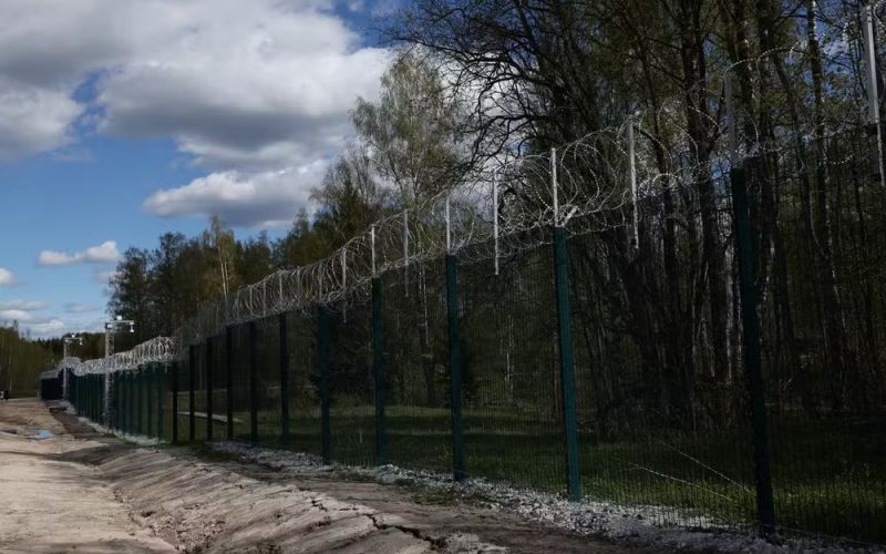 Rússia anuncia criação de zona-tampão na fronteira com a Ucrânia; tensão cresce também na divisa com a Finlândia