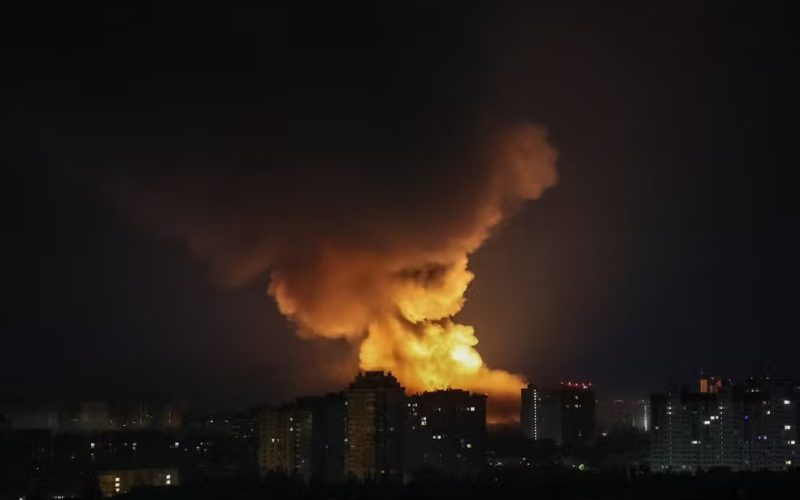 Maior ataque aéreo da guerra: Rússia bombardeia Kiev após telefonema entre Trump e Putin