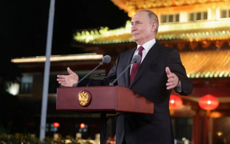Putin diz estar “pronto” para encontro com Zelensky, mas impõe condições