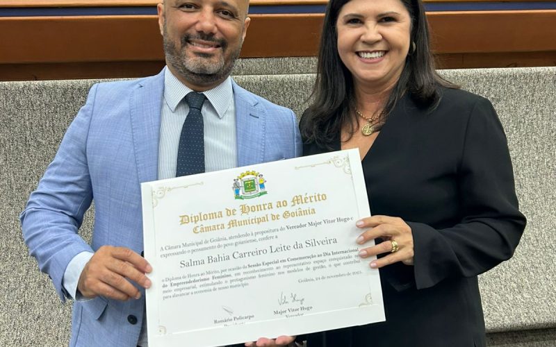 Salma Bahia recebe Diploma de Honra ao Mérito na Câmara Municipal de Goiânia