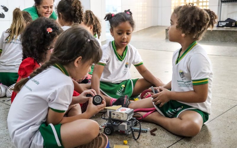 Senador Canedo leva tecnologia e inovação para a sala de aula com o Projeto Robótica sem Fronteiras