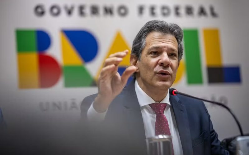 Governo registra superávit de R$ 17,8 bilhões em abril e melhora resultado das contas públicas