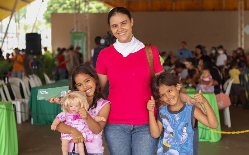 Regularização fundiária garante escrituras a mais de 200 famílias em Senador Canedo