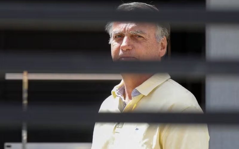 O ex-presidente Jair Bolsonaro foi preso preventivamente na manhã deste sábado (22) em Brasília, após decisão do ministro Alexandre de Moraes, do Supremo Tribunal Federal.