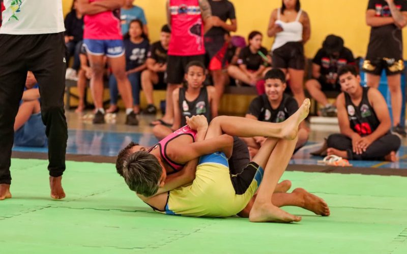 Festival de Wrestling em Senador Canedo destaca talento local e homenageia atleta da Seleção Brasileira
