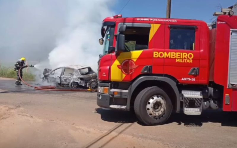 Incêndio em veículo é controlado pelo Corpo de Bombeiros em Senador Canedo