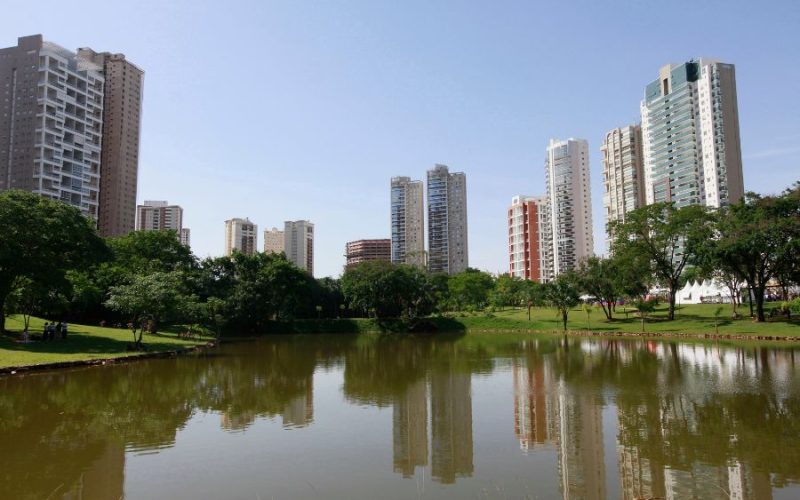 Prefeitura de Goiânia promete 40 mil escrituras até 2028 e prioriza regiões com maior número de moradias irregulares