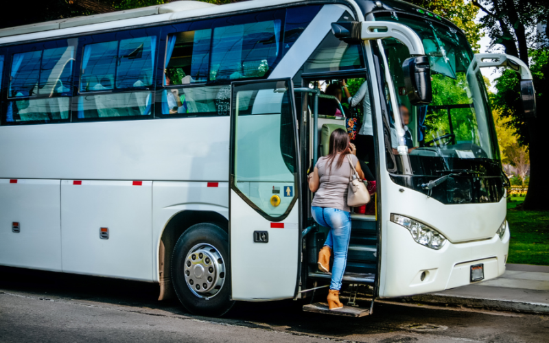 Ano Novo Começa com Alta nas Passagens de Ônibus em 7 Capitais; Reajustes Chegam a 15%