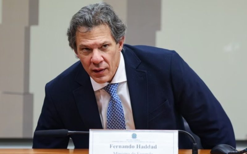 Haddad critica brechas que elevaram gasto tributário e defende MP para reforçar arcabouço fiscal