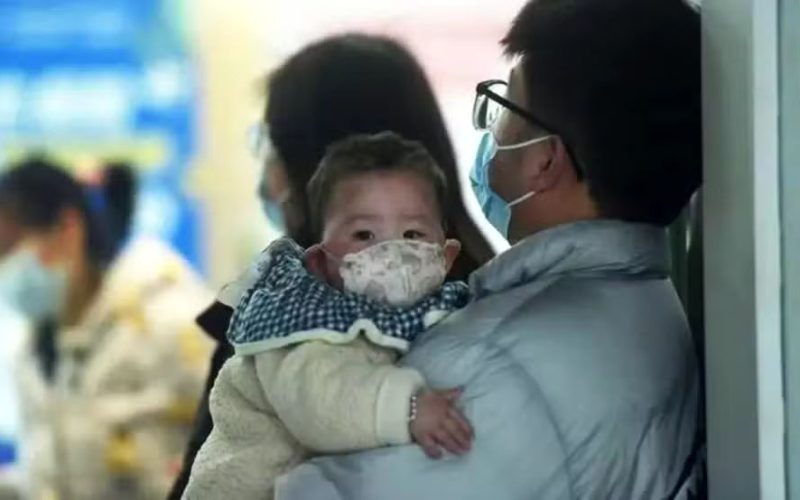 Aumento de Casos de Metapneumovírus na China Gera Alerta, Mas Sem Risco de Nova Pandemia, Dizem Especialistas