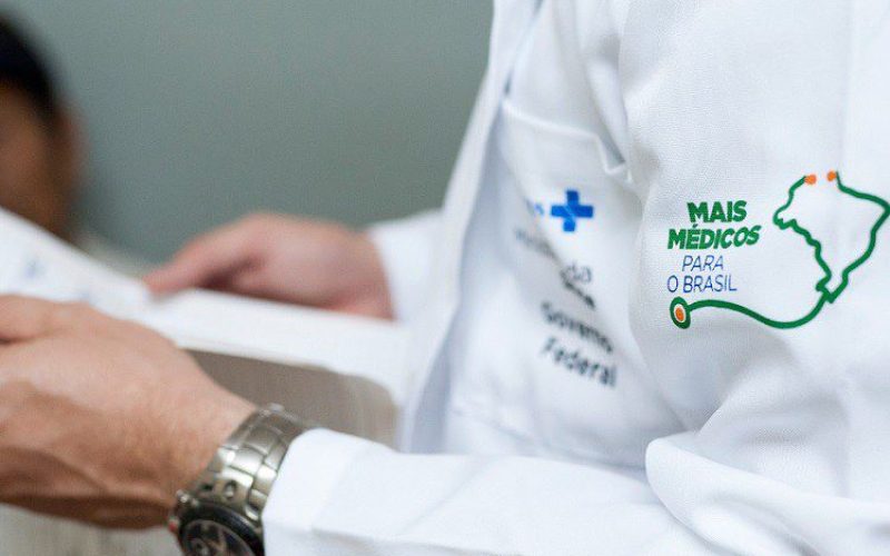 Programa Mais Médicos avança em 2024 e planeja expansão com novo edital em 2025