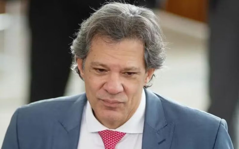 Déficit do governo cai 81% em 2024 e fica dentro da meta fiscal