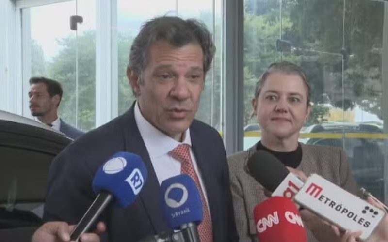 Brasil adota cautela diante de possível taxação de Trump sobre aço e alumínio