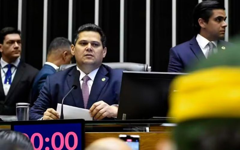 Senado pode votar hoje derrubada de decreto de Lula que aumenta IOF sobre crédito