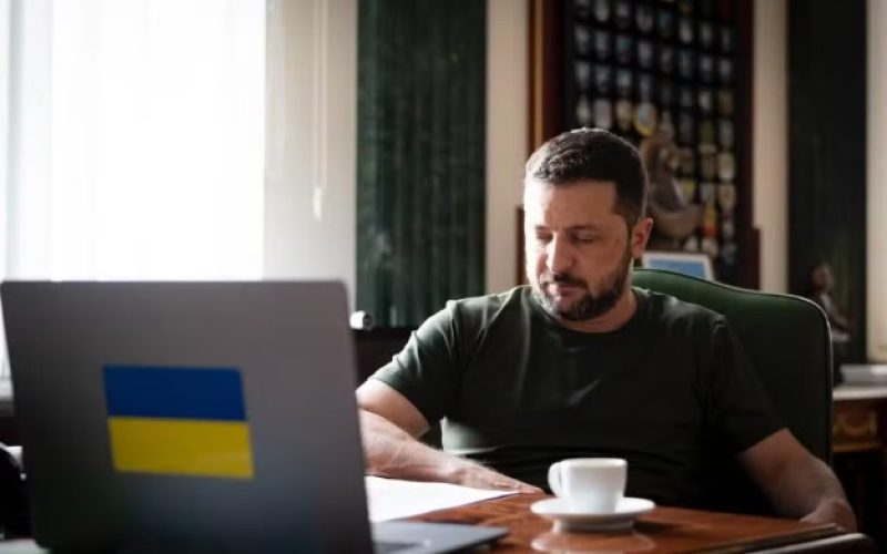 Zelensky acusa Rússia de ignorar ultimato de Trump por cessar-fogo na Ucrânia