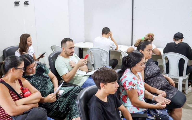 Prefeitura oferece 1.000 oportunidades de emprego e fortalece economia canedense