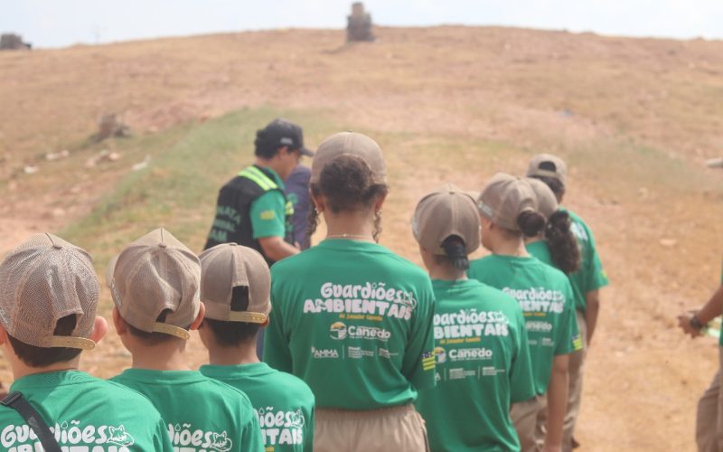 Guardiões Ambientais Mirins aprendem sobre preservação em visita ao viveiro de Senador Canedo