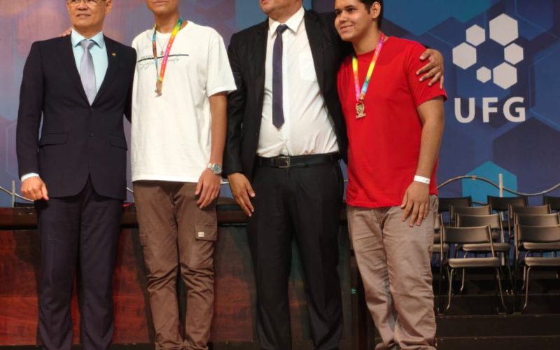 Estudantes da rede municipal de Senador Canedo conquistam destaque nacional na Olimpíada Brasileira de Matemática
