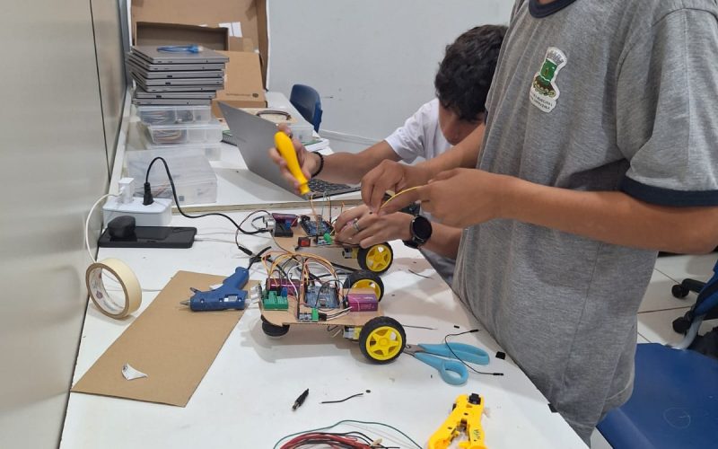 Projeto de robótica transforma o ensino e impulsiona o futuro dos jovens em Senador Canedo