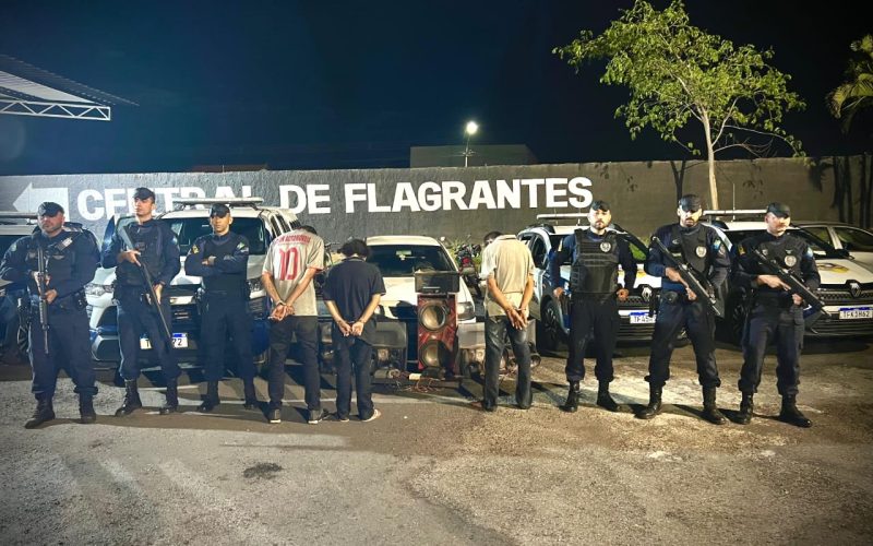 A GCM de Senador Canedo recuperou um veículo furtado em Caldazinha e deteve três suspeitos na noite desta quinta-feira (20).