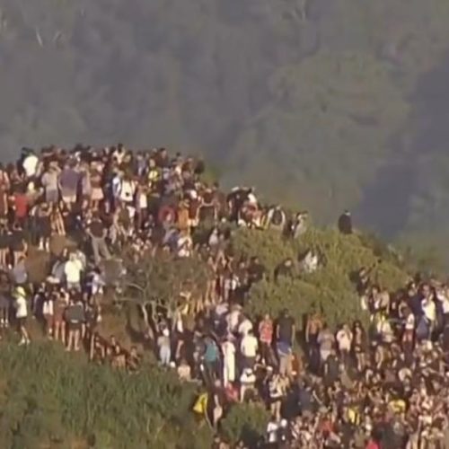 Turistas ficam presos no Morro Dois Irmãos durante tiroteio no Vidigal