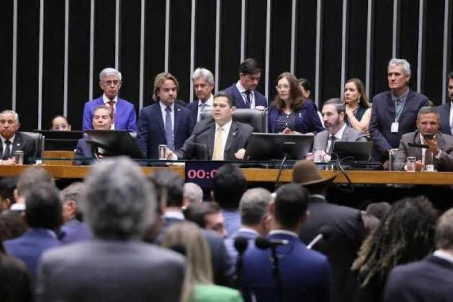 Congresso derruba veto de Lula ao PL da dosimetria