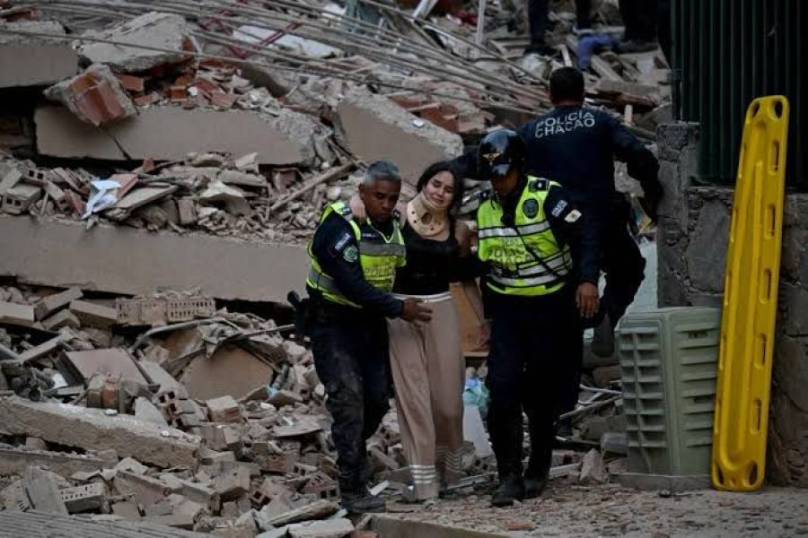 Videos mostram momento do tremor e destruição em Caracas, Venezuela