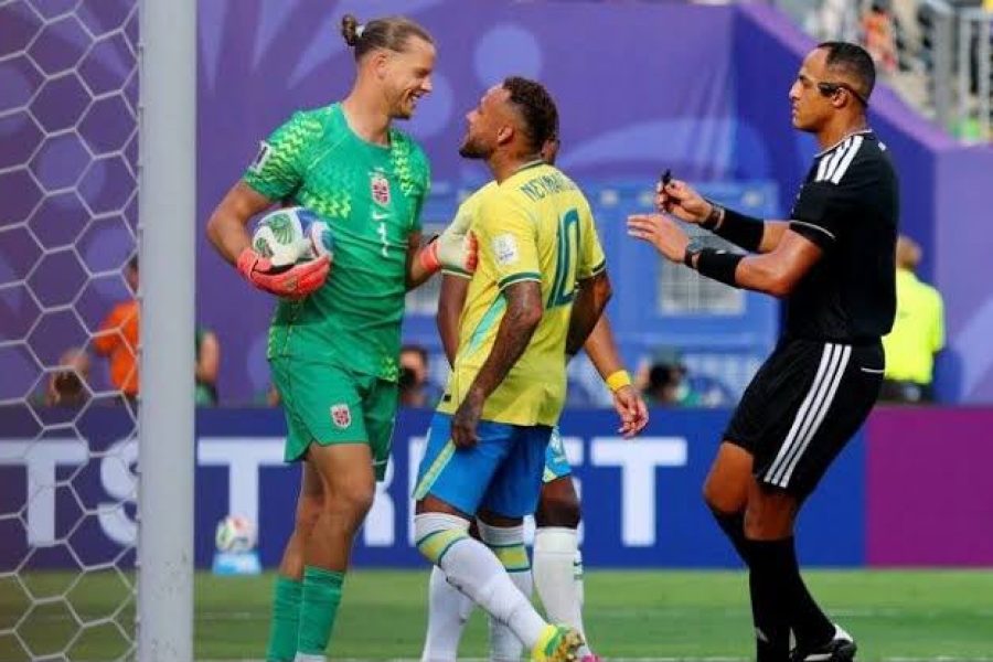 Vídeo de leitura labial revela troca de provocações entre Neymar e goleiro da Noruega durante eliminação do Brasil