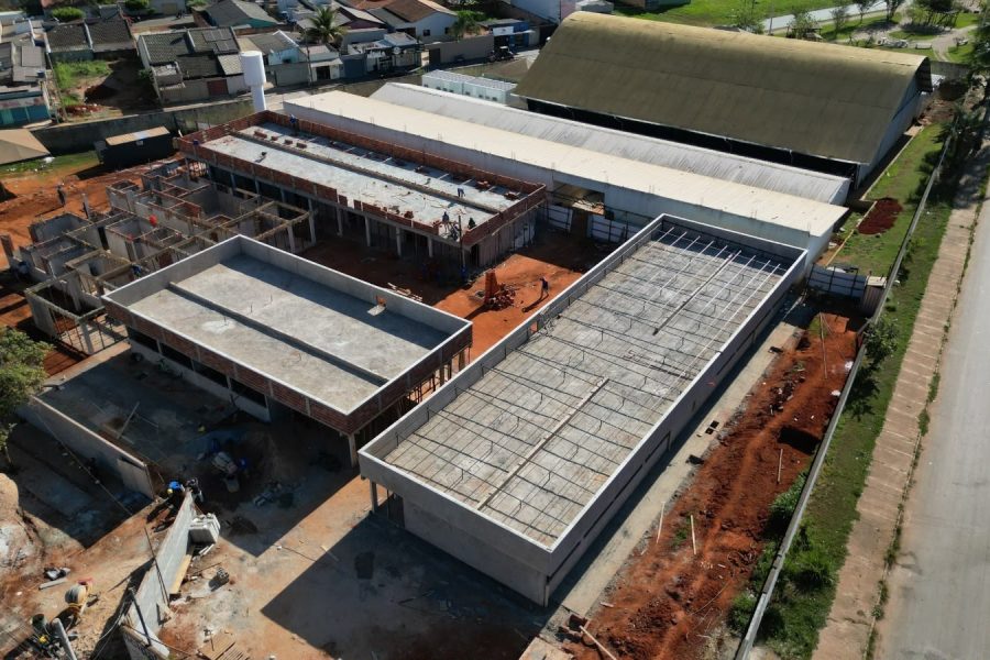 Nova Escola Antônio Evaristo avança e mantém atendimento aos alunos durante obra