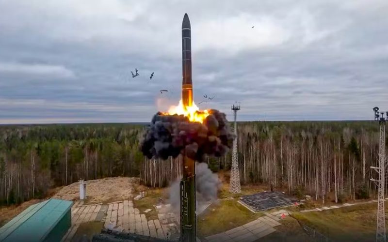Putin propõe prorrogação de tratado nuclear com EUA até 2026
