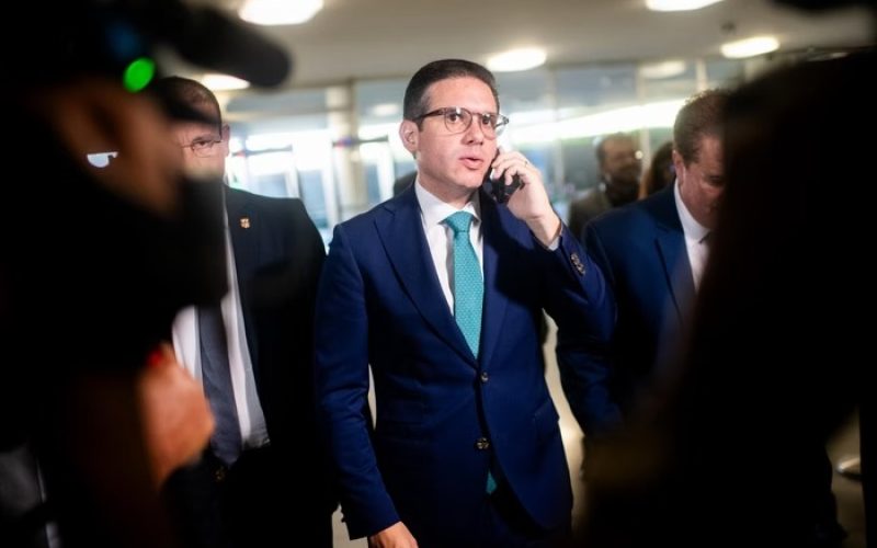 Congresso pode derrubar decreto do IOF, diz presidente da Câmara