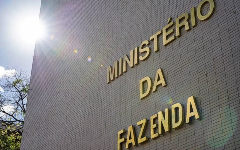 Brasil pode ter déficit maior em 2026 e dívida em alta, projeta IFI