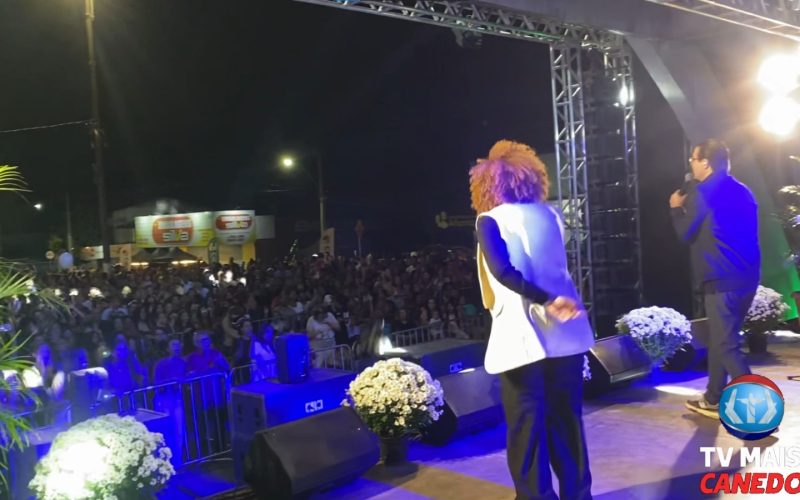 Adora Canedo 2025: Fé, música e união em uma noite inesquecível