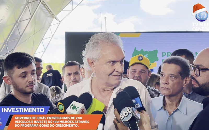 Governo de Goiás entrega veículos e benefícios do Programa Goiás do Crescimento