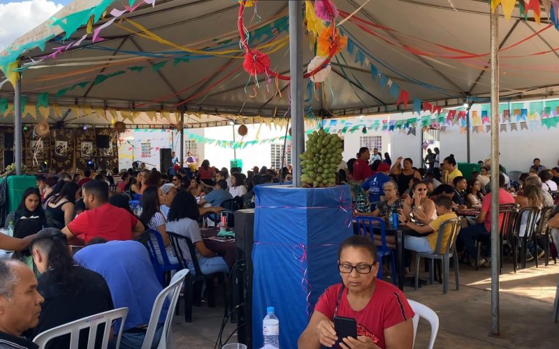 Costela no fogo de chão, bingo e muita alegria no 30º festejo em louvor a Santo Antônio de Pádua em Senador Canedo