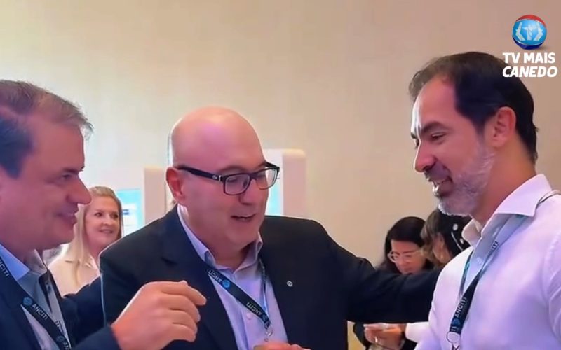 Fernando Pellozo participa de encontro da ANCITE e destaca avanços tecnológicos de Senador Canedo