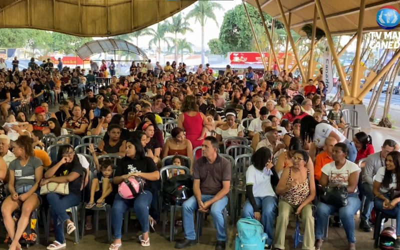 Famílias recebem escrituras e Aluguel Social em solenidade em Senador Canedo