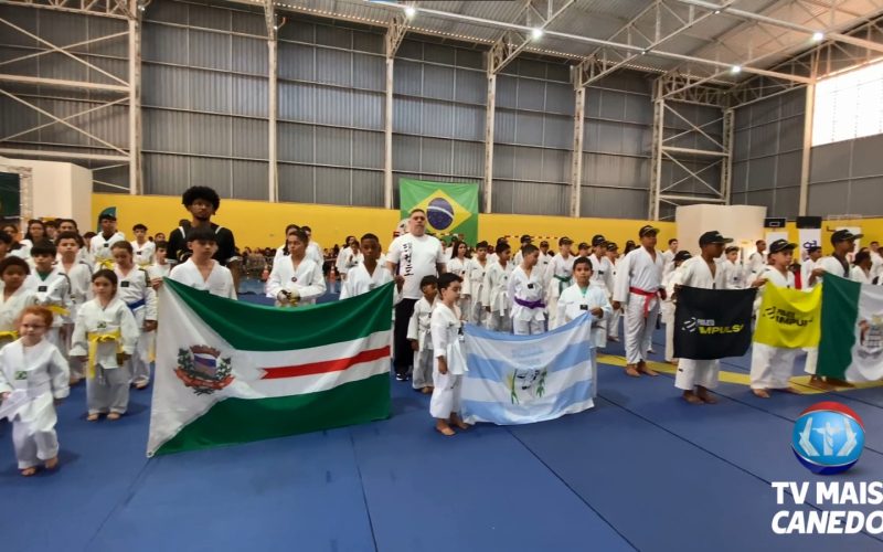 Senador Canedo estreia em cenário regional com campeonato de taekwondo e homenageia autoridades