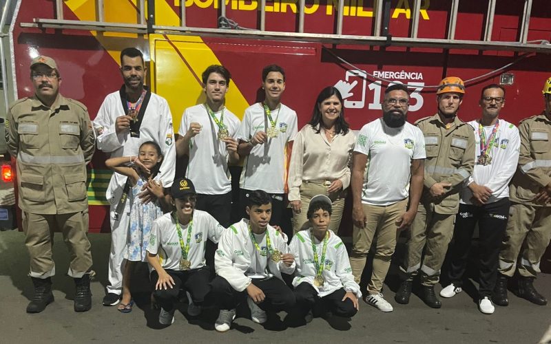 Senador Canedo Celebra a Conquista Histórica de Atletas Campeões Mundiais de Taekwondo