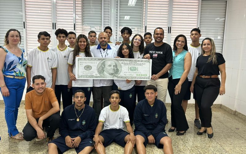 Estudantes de Senador Canedo vencem concurso internacional de criação de site para empresa americana de turismo