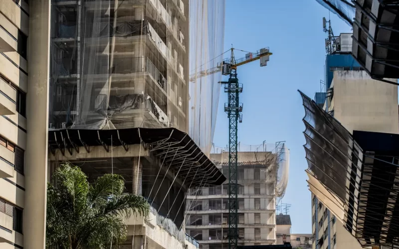 Governo amplia Minha Casa, Minha Vida para classe média com nova faixa de renda de até R$ 12 mil