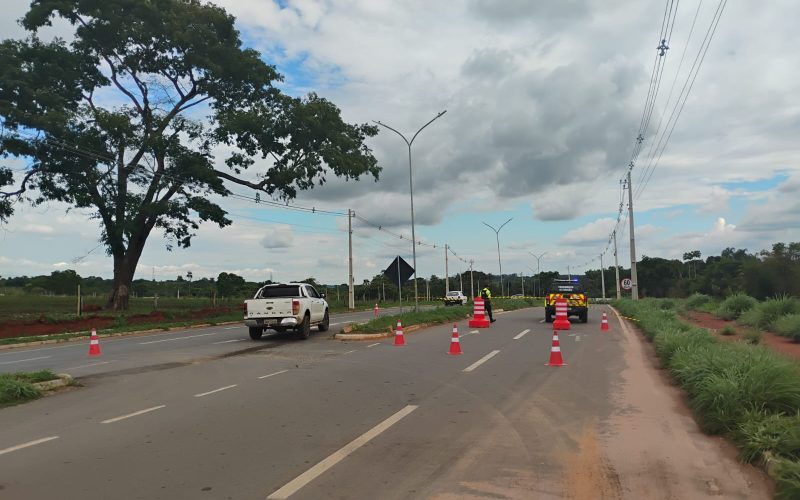 Rompimento de adutora complica trânsito na Avenida Progresso