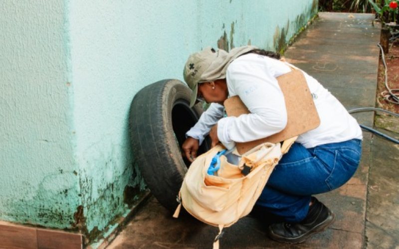 Prefeitura realiza ação de combate à dengue na Vila São Sebastião