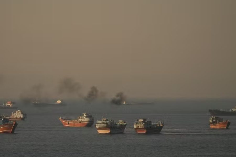 Trump acusa Irã de atacar navios no Estreito de Ormuz e afirma que ação viola cessar-fogo
