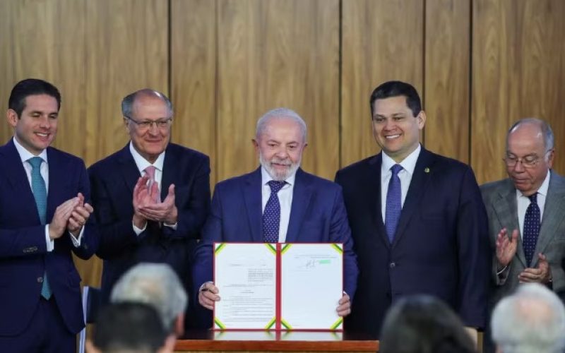Governo lança “Brasil Soberano” com R$ 30 bi para exportadores e alerta fiscal divide especialistas
