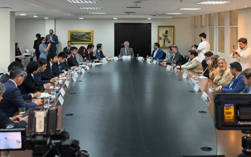 Comitiva japonesa visita Goiás para avaliar investimentos em terras raras
