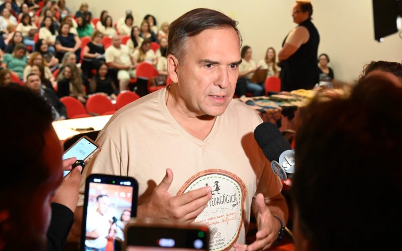 Prefeito Sandro Mabel lança projeto de qualificação para professores da rede municipal de Goiânia